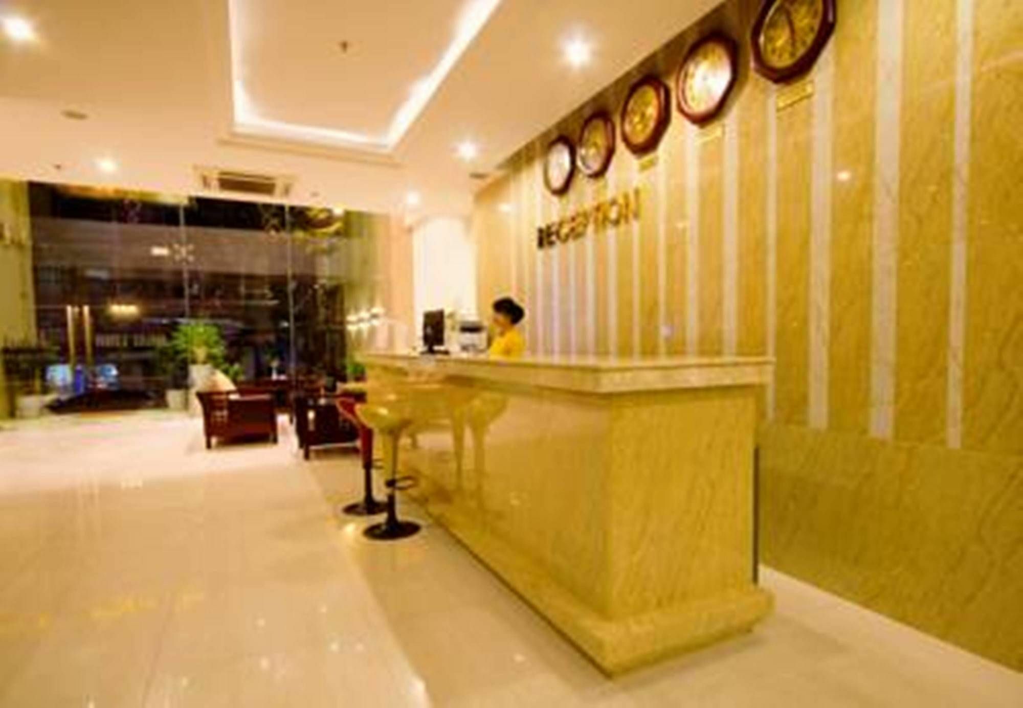 Nhat Linh Hotel & Apartment Da Nang Exterior photo